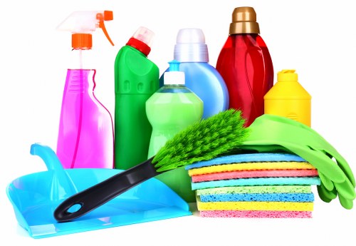 Deep cleaning service in an Ealing home kitchen